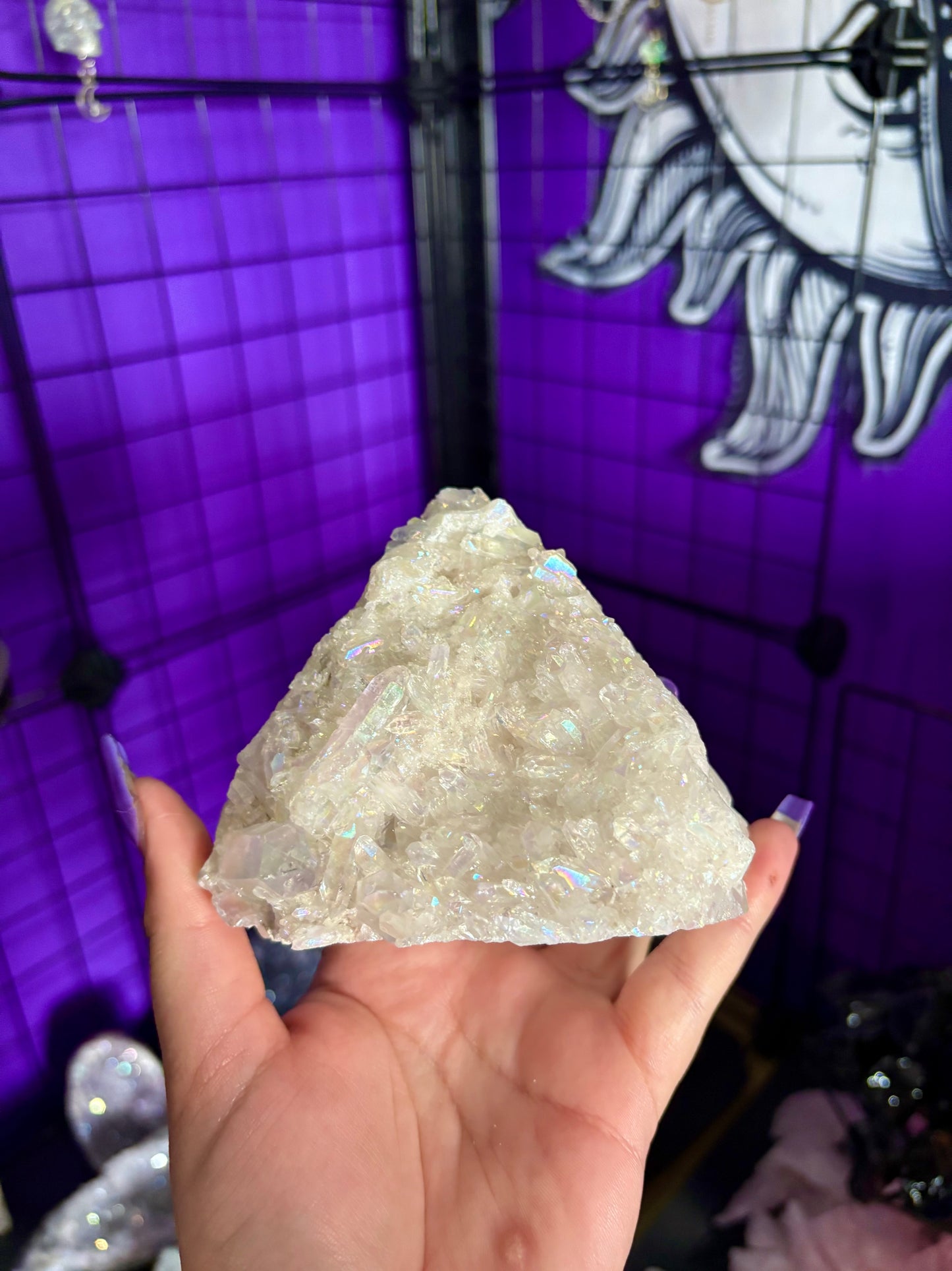 Aura quartz clusters