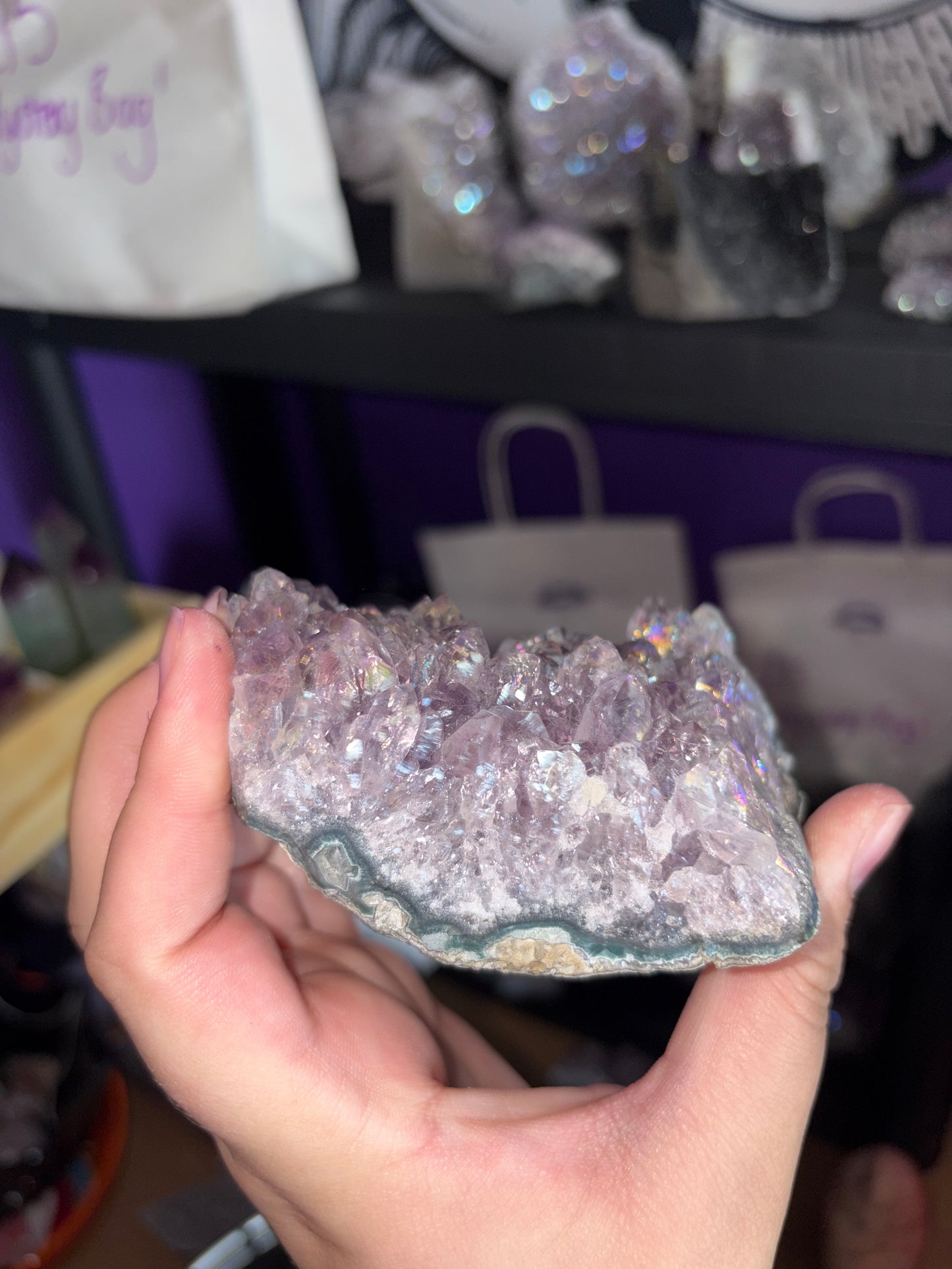 Druzy aura amethyst bed