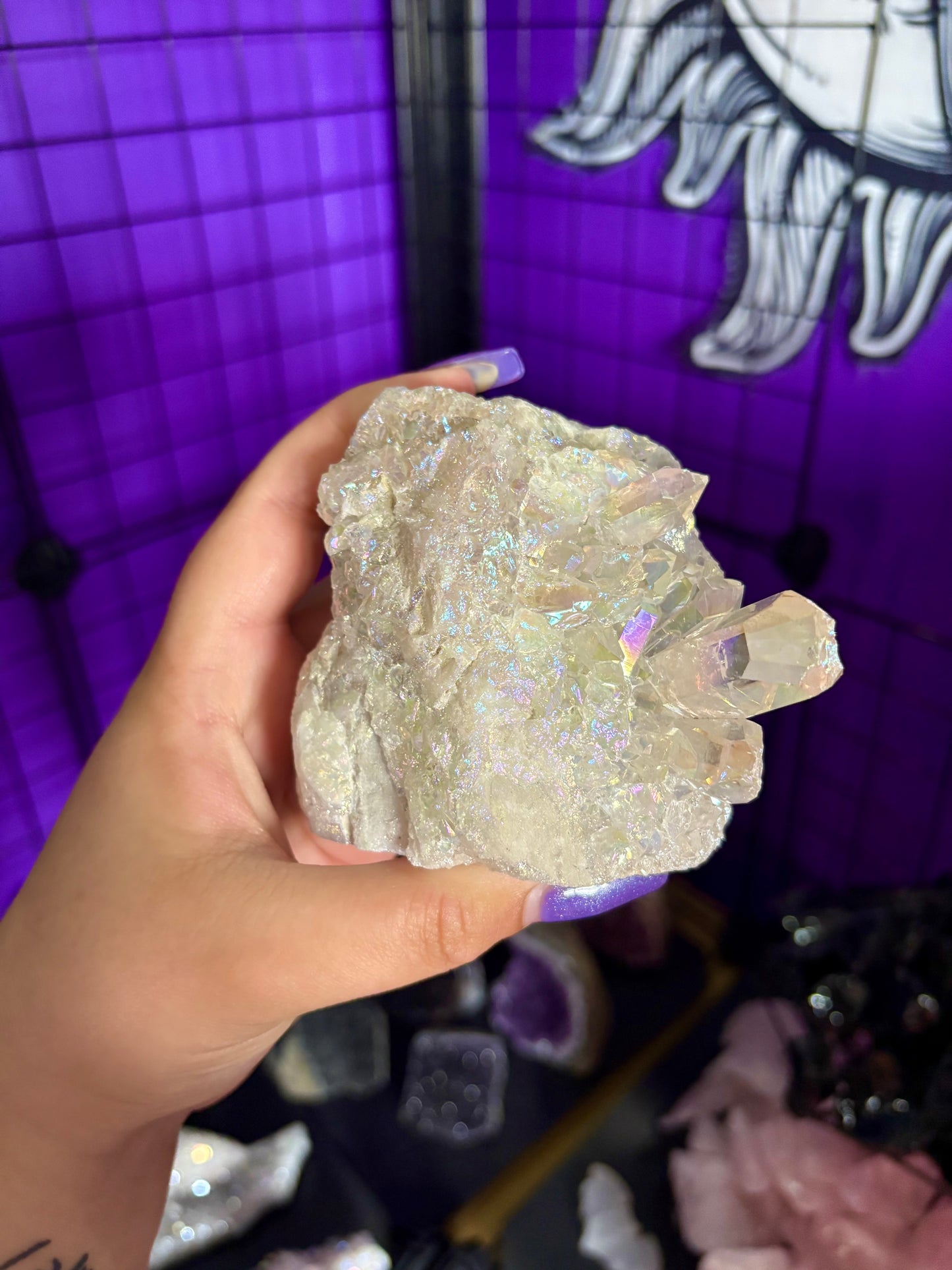 Aura quartz clusters