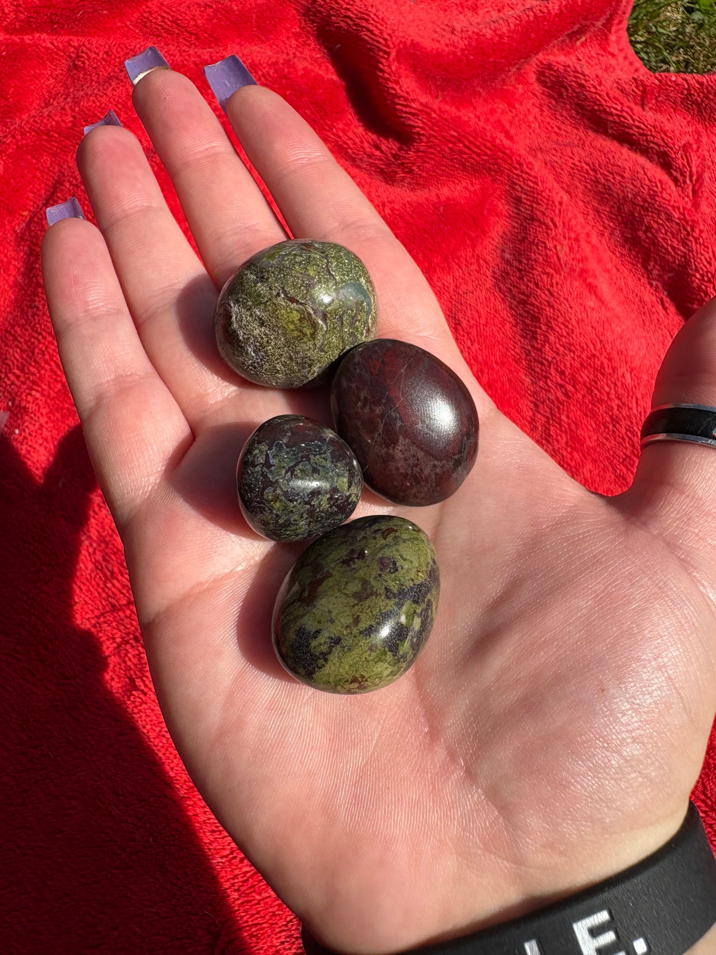 Crystal tumble stones