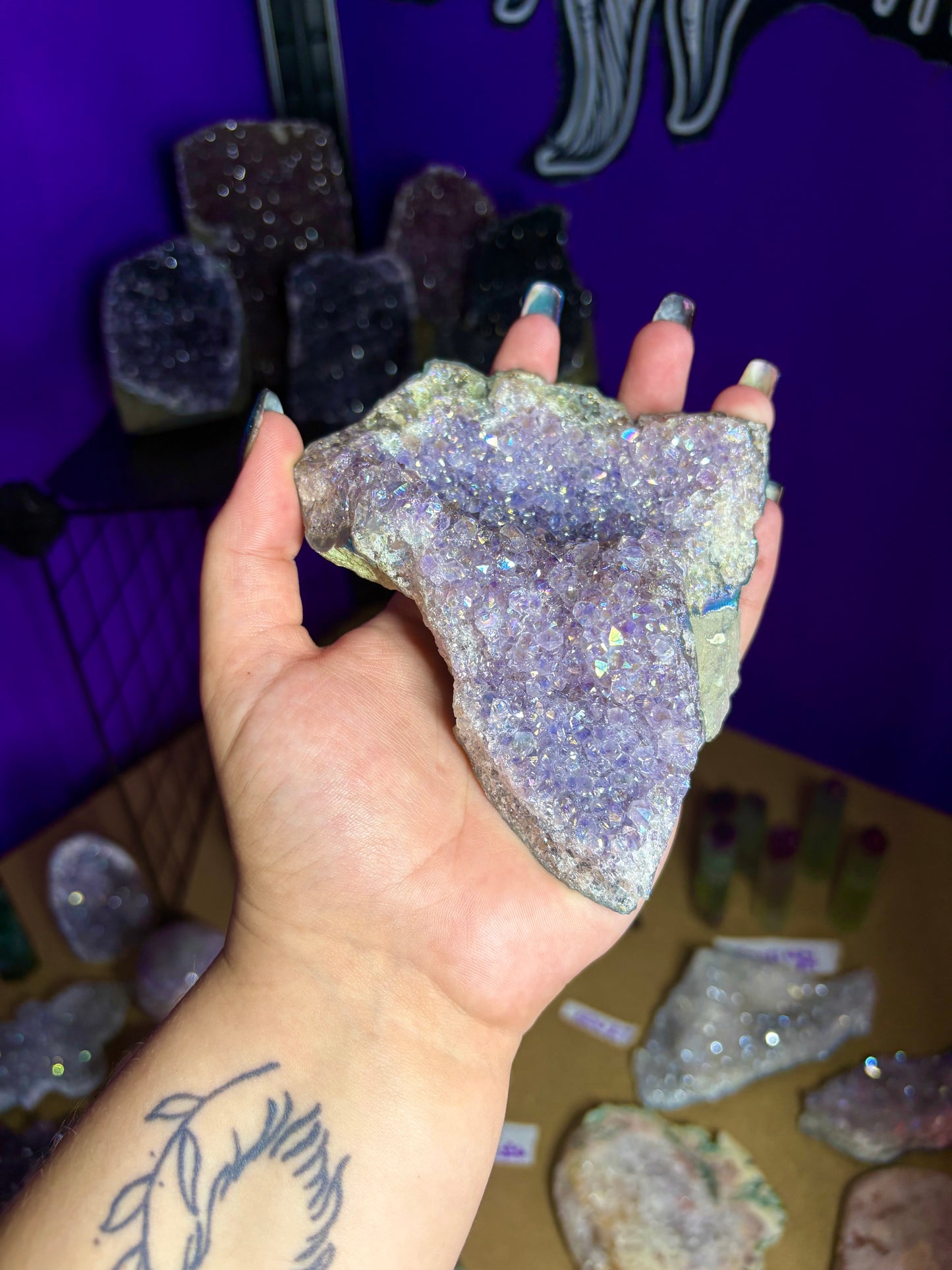 Aura amethyst druzy bed