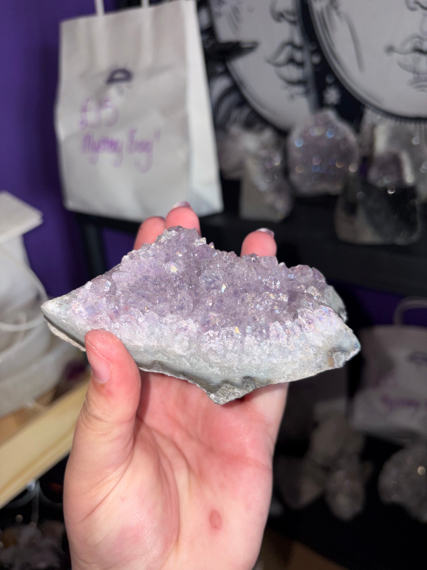 Aura amethyst druzy bed