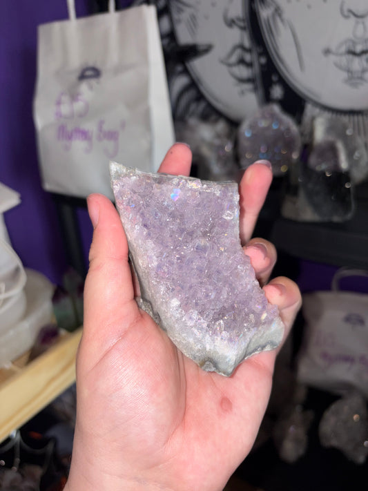 Aura amethyst druzy bed