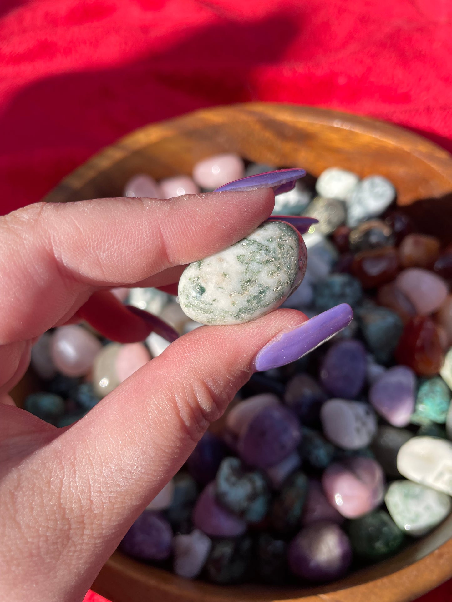 Crystal tumble stones