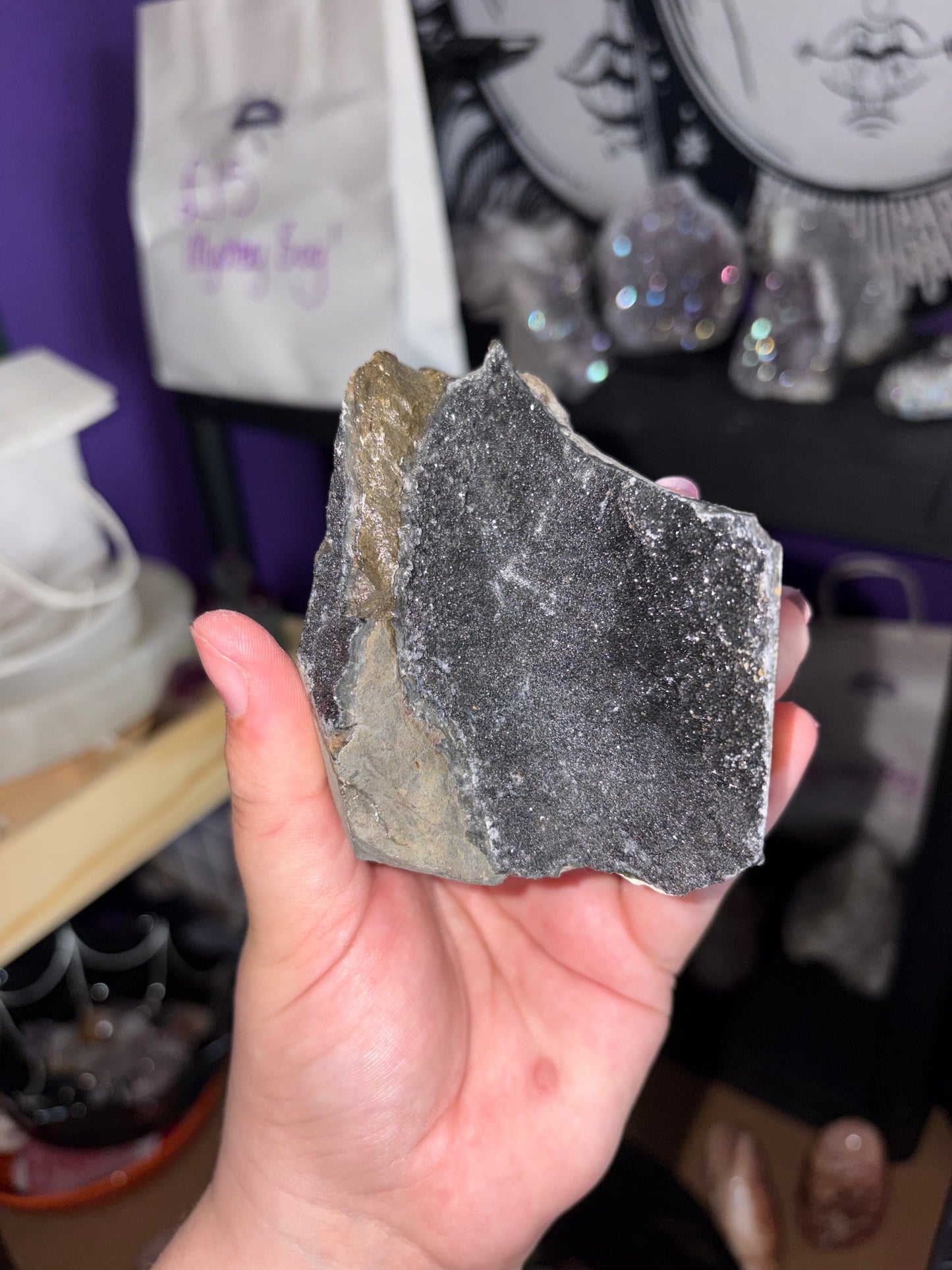 Black Amethyst cut base