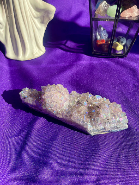 Druzy aura amethyst bed