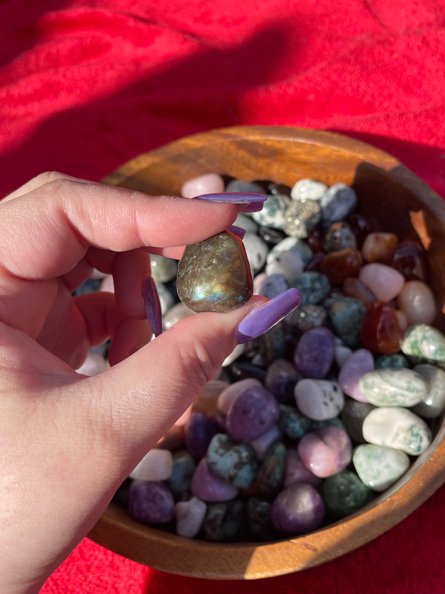 Crystal tumble stones