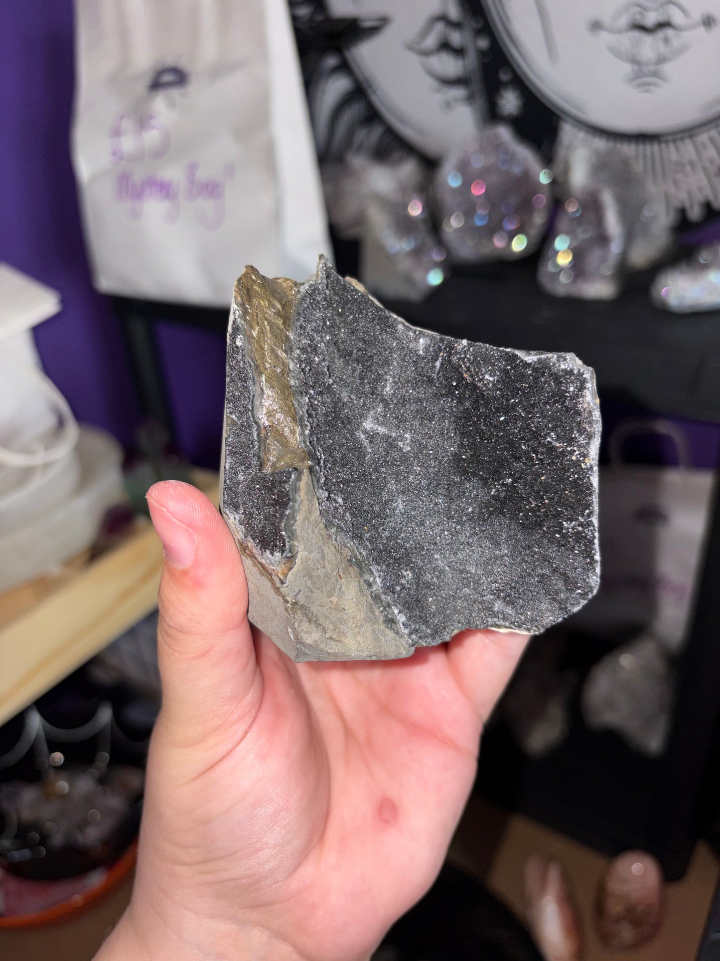 Black Amethyst cut base