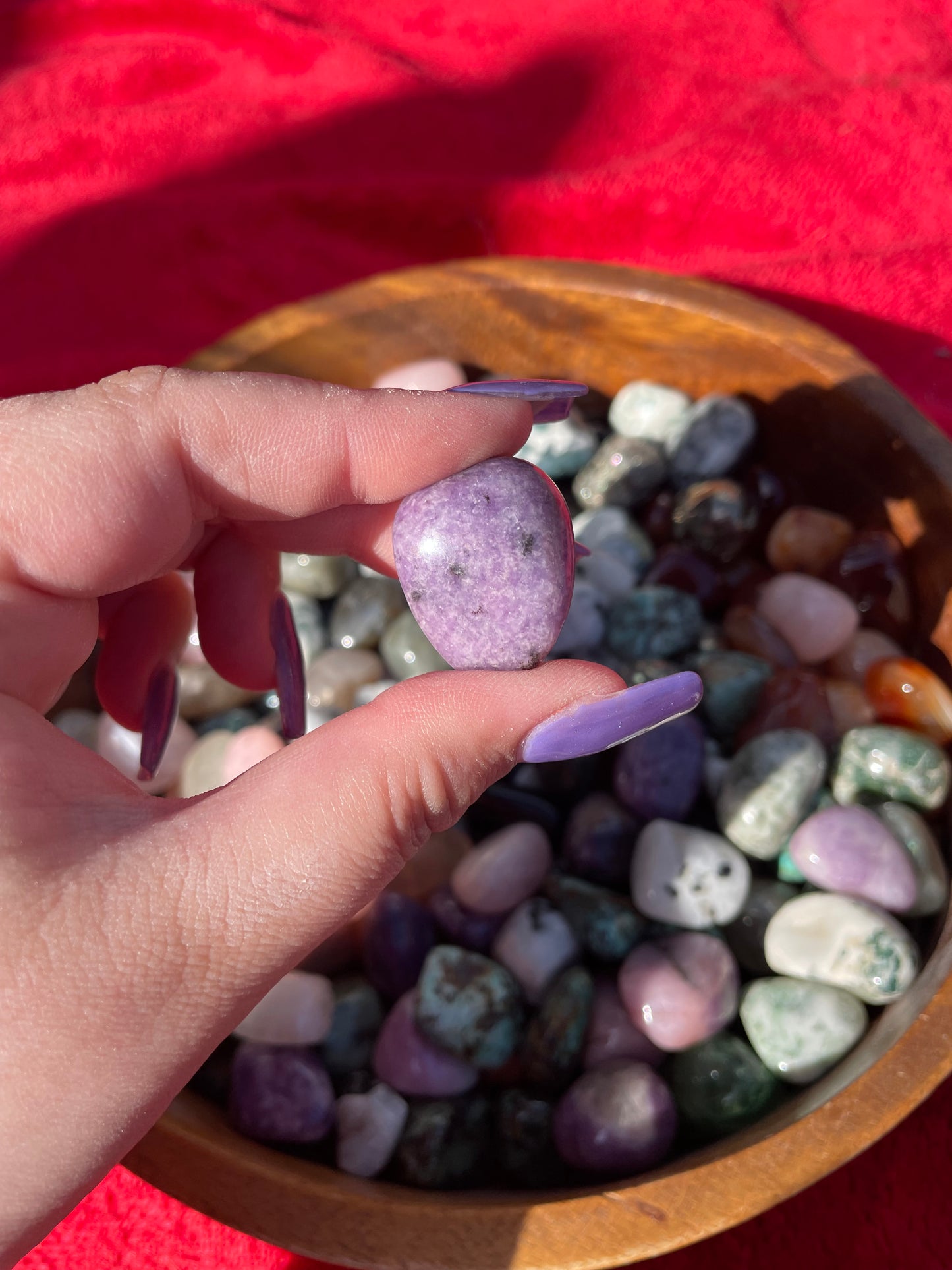Crystal tumble stones