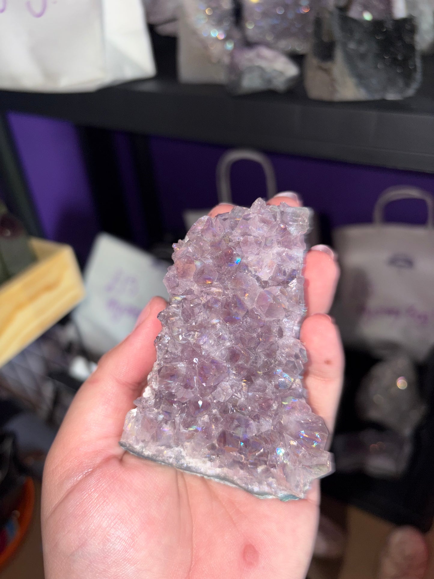 Druzy aura amethyst bed