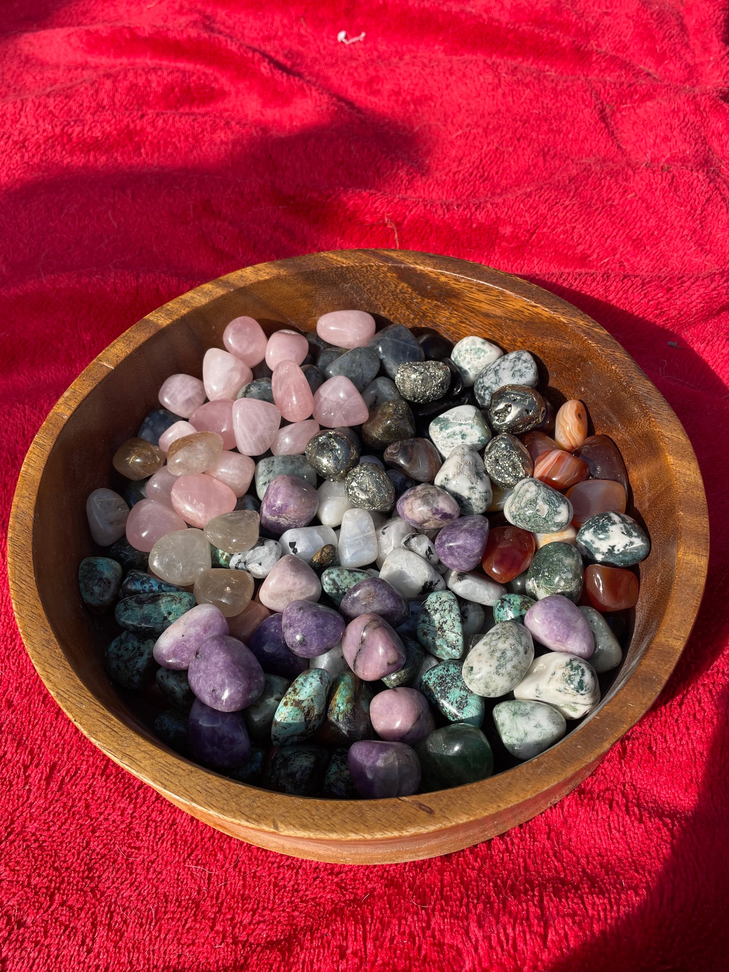 Crystal tumble stones