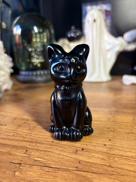 Black obsidian cat carving