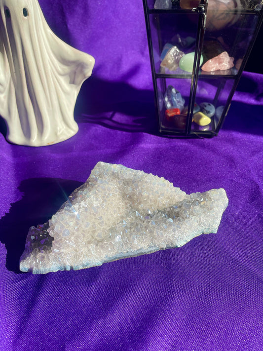 Druzy aura amethyst bed