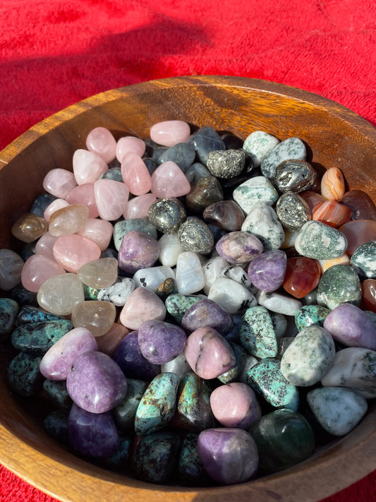 Crystal tumble stones